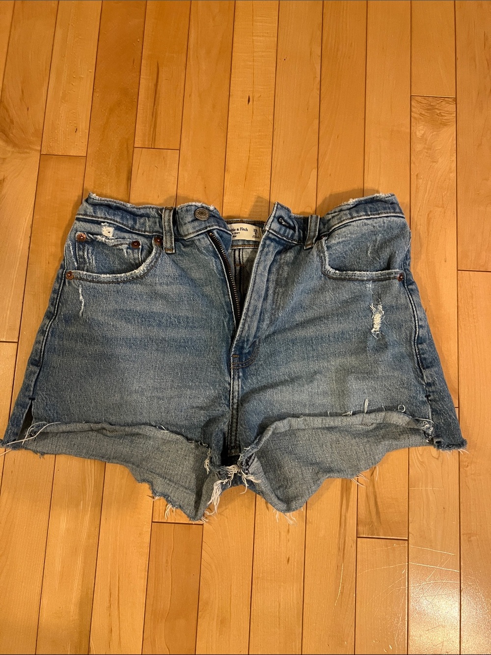 Abercrombie & Fitch Mom Blue Denim Shorts Size 28